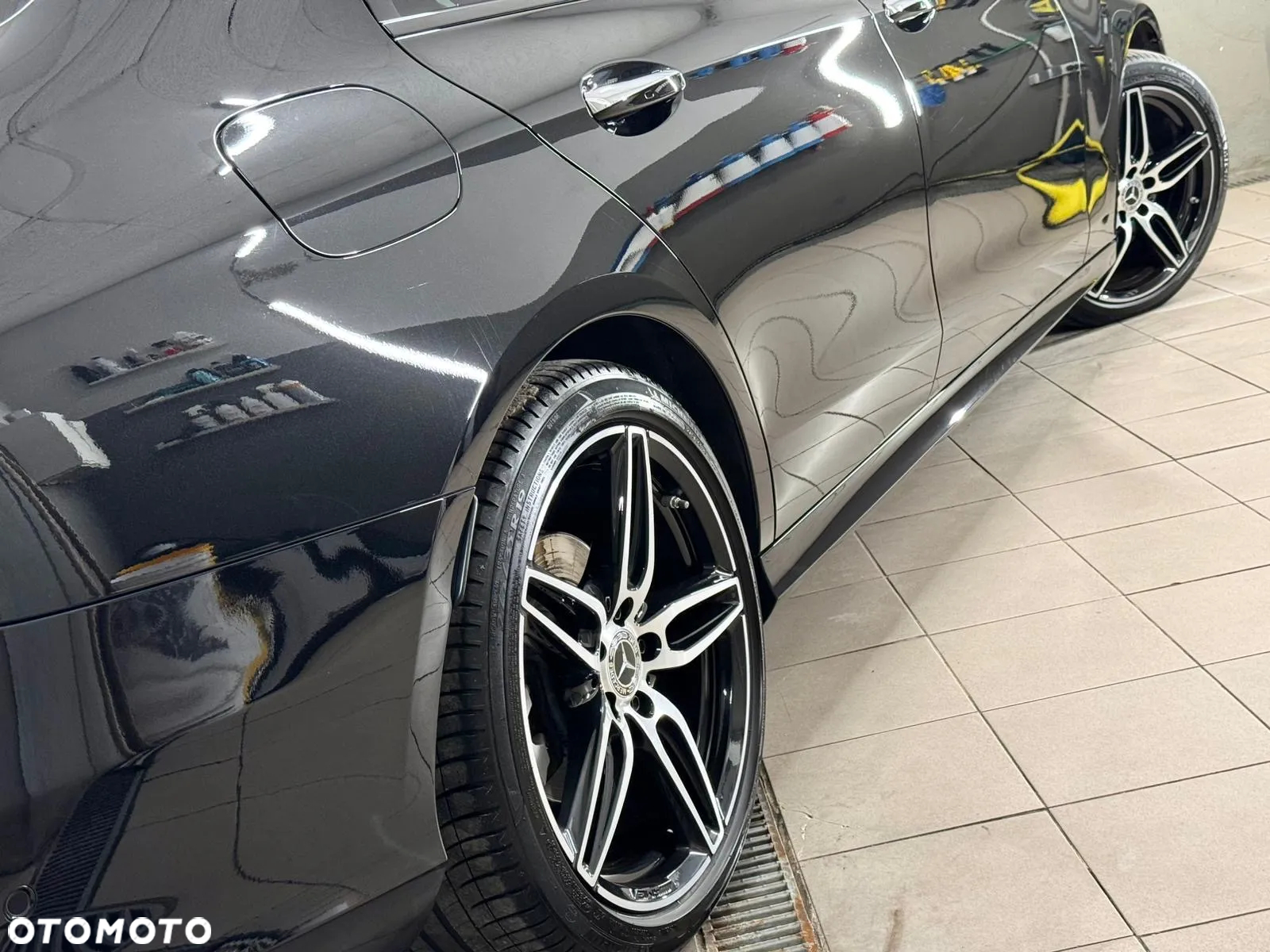 Mercedes-Benz Klasa E 220 d 4-Matic Business Edition 9G-TRONIC - 8