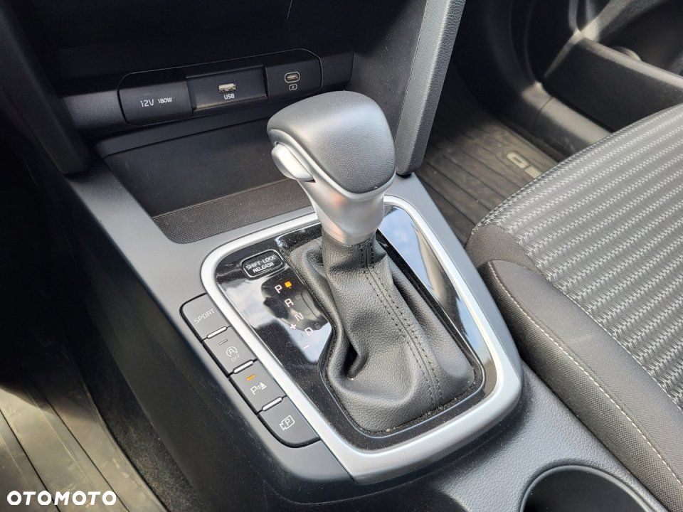 Kia Ceed - 13