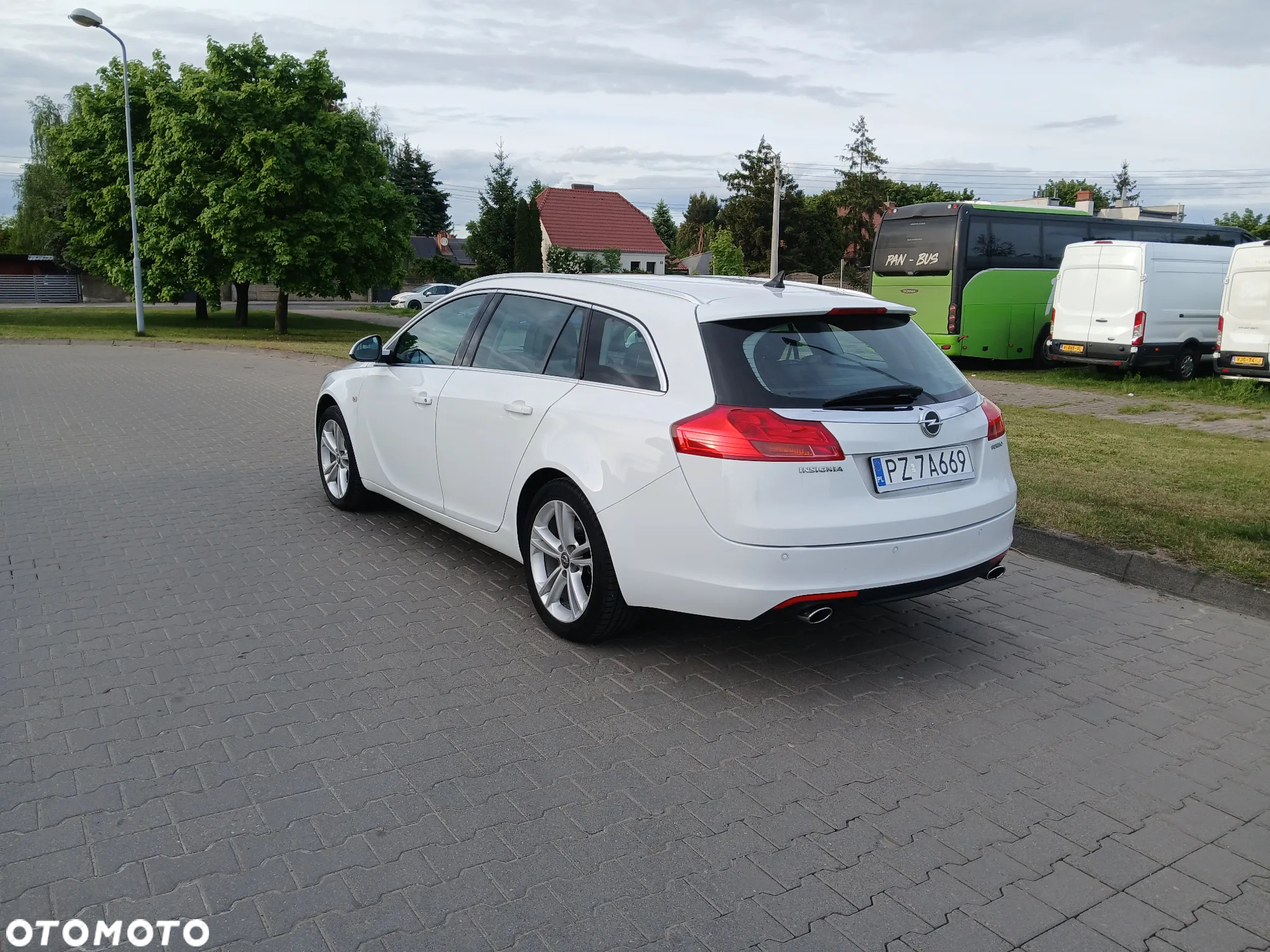 Opel Insignia 1.6 Turbo Sports Tourer Cosmo - 4