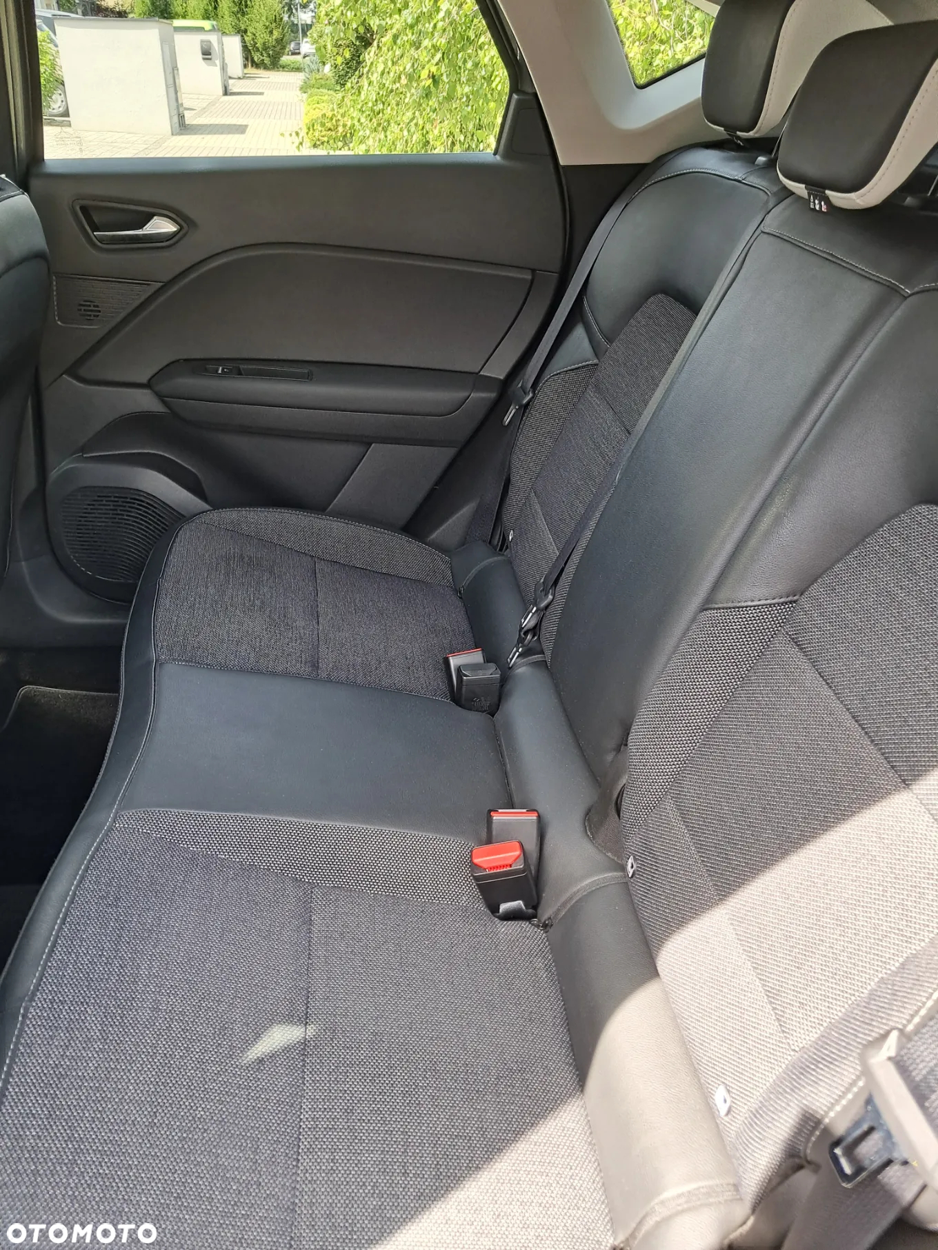 Renault Captur 1.0 TCe Techno - 10