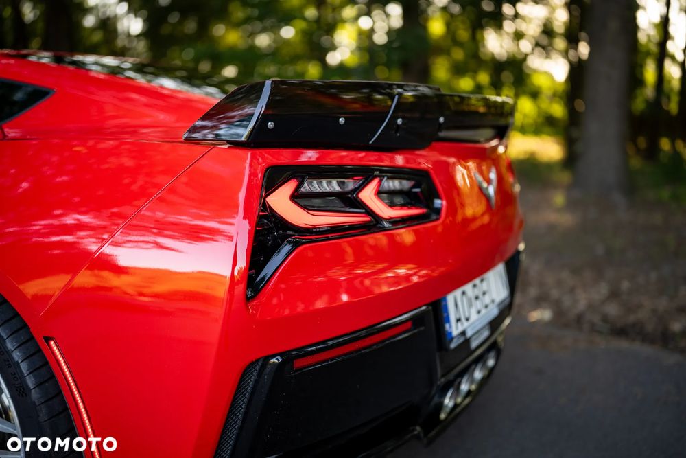 Chevrolet Corvette - 20