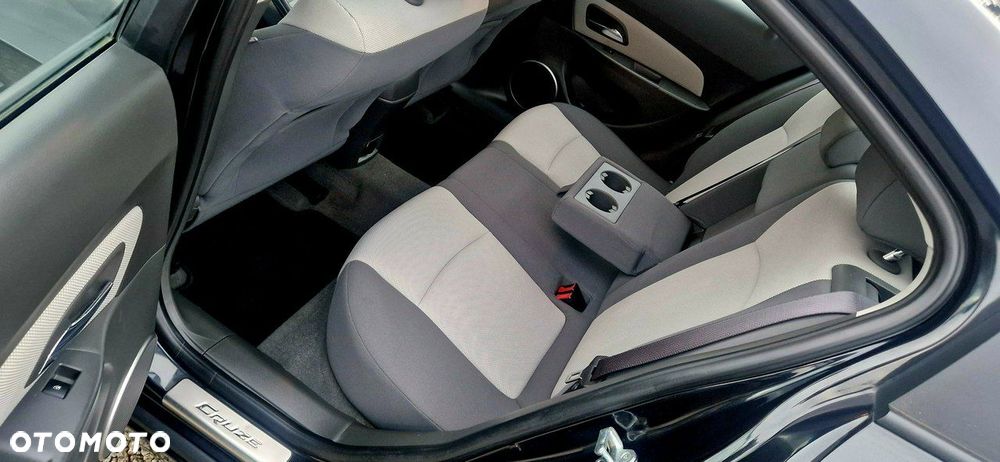 Chevrolet Cruze - 22