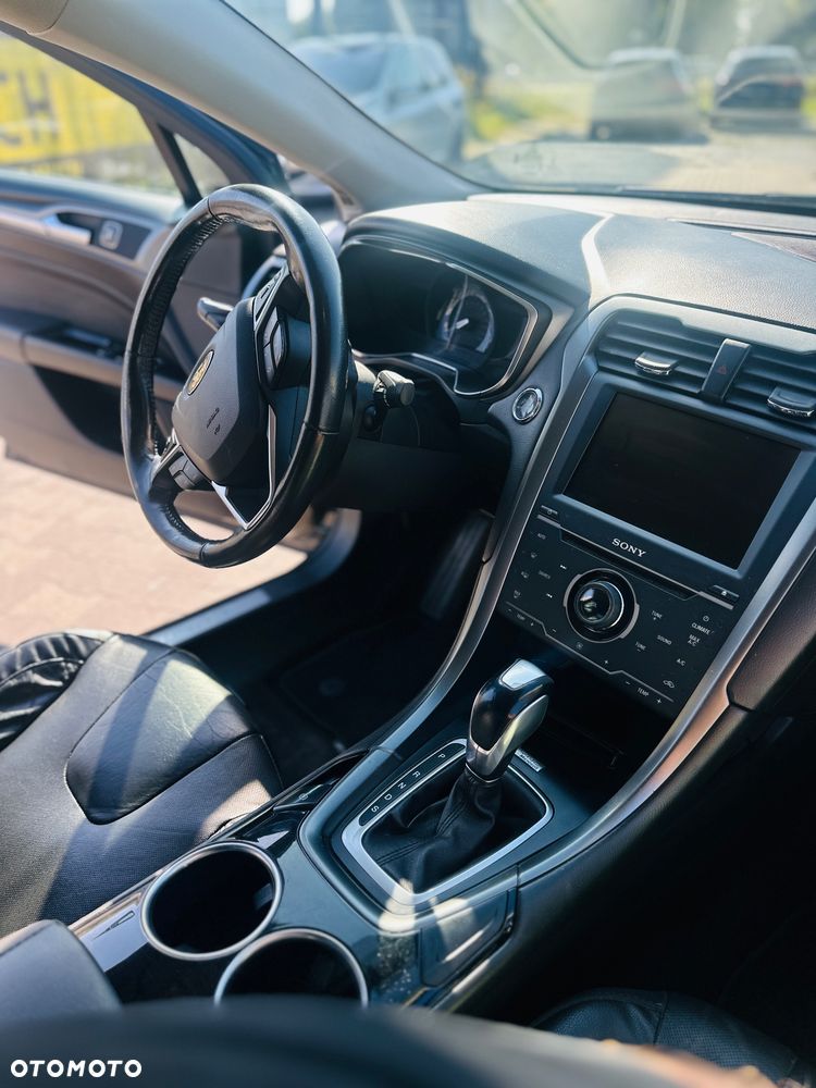 Ford Fusion - 10