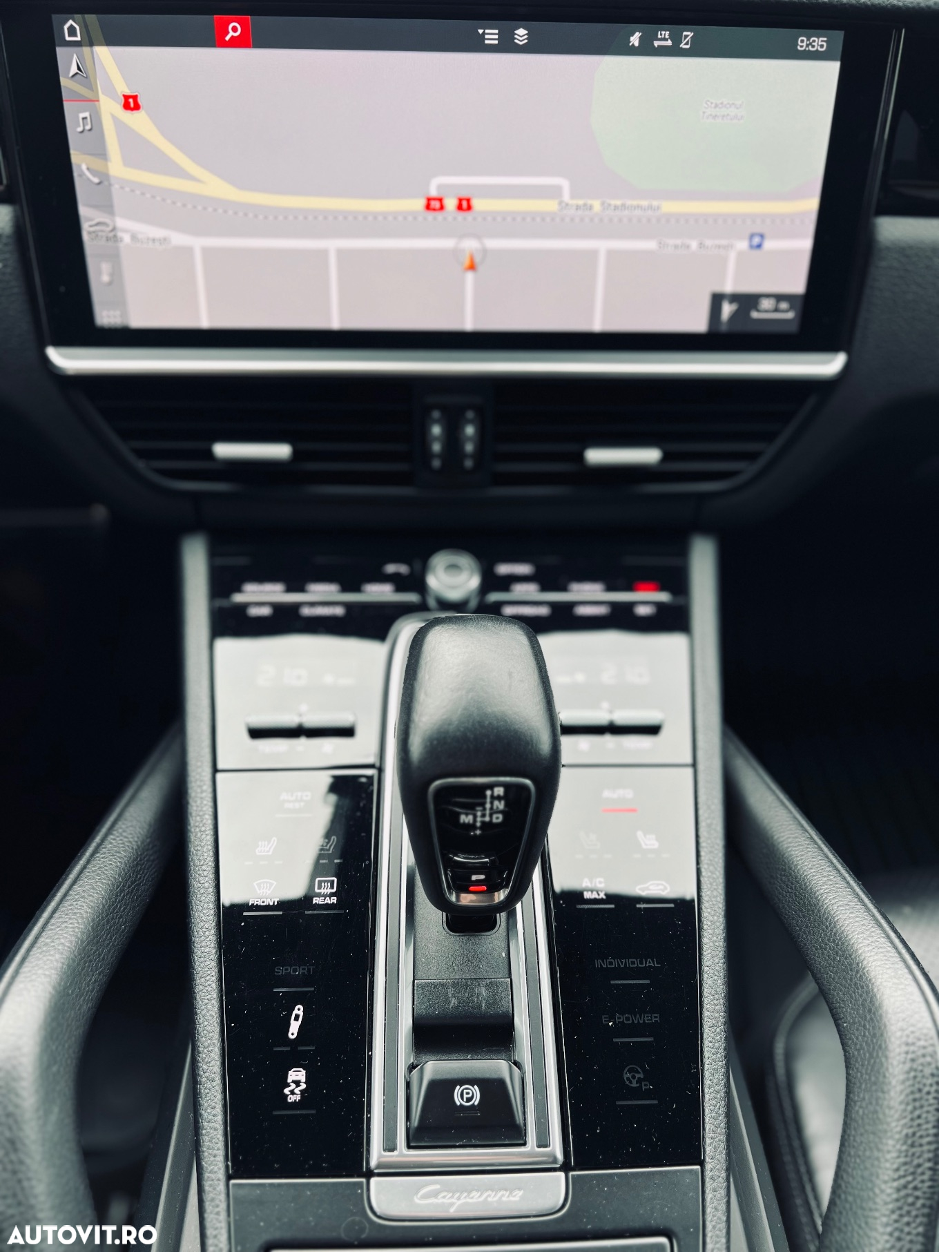 Porsche Cayenne - 19