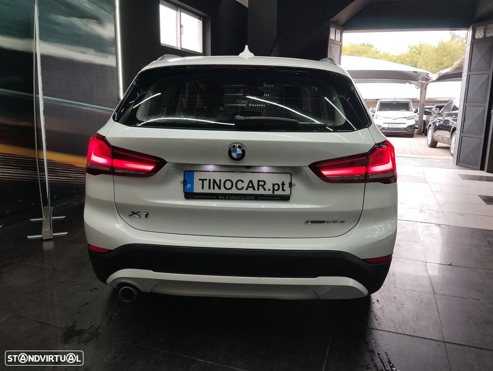 BMW X1 25 e xDrive Corporate Edition - 6