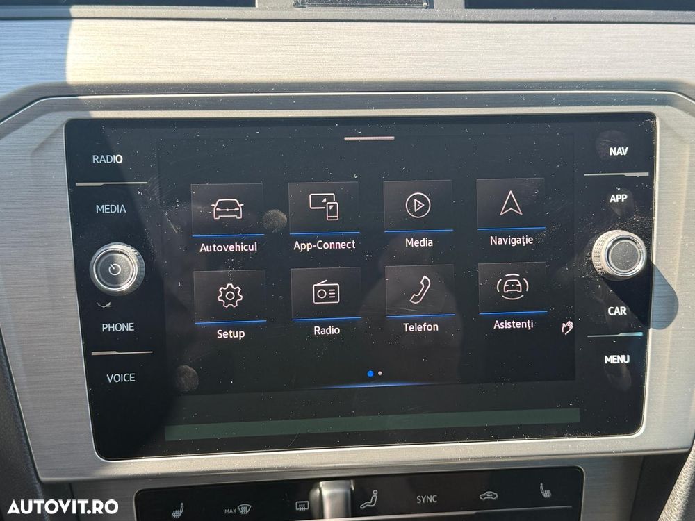 Volkswagen Passat 2.0 TDI SCR DSG Comfortline - 26