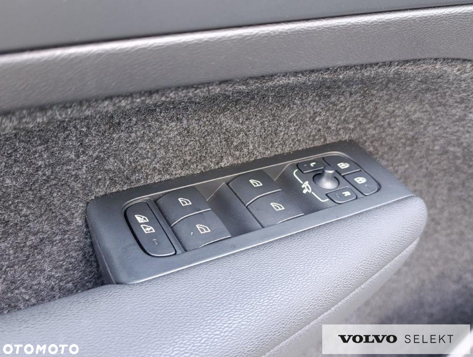 Volvo XC 40 - 18