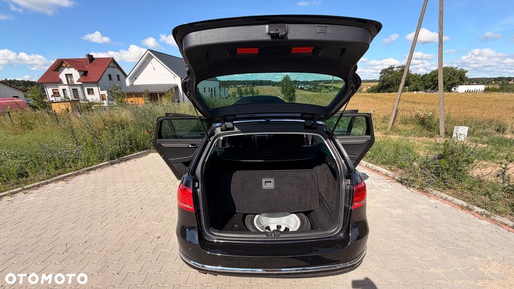Volkswagen Passat Variant 2.0 TDI DPF Sportline - 6