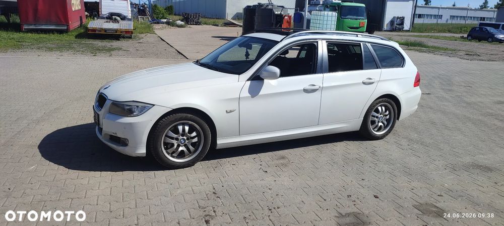 BMW Seria 3 318i Edition Exclusive - 8