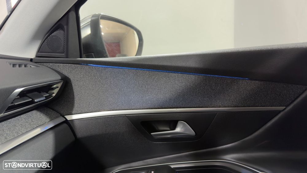 Peugeot 3008 PureTech 130 Stop & Start GPF Allure Business-Pack - 40