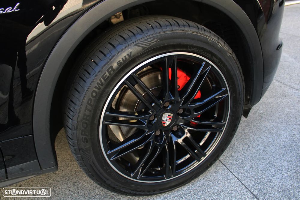 Porsche Cayenne 3.0 V6 - 55