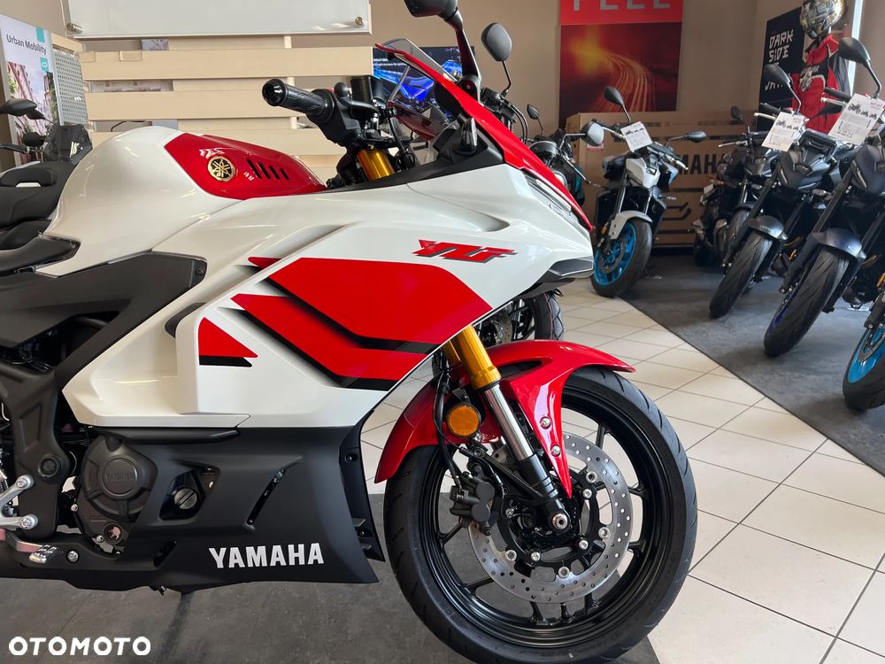 Yamaha R3 - 2