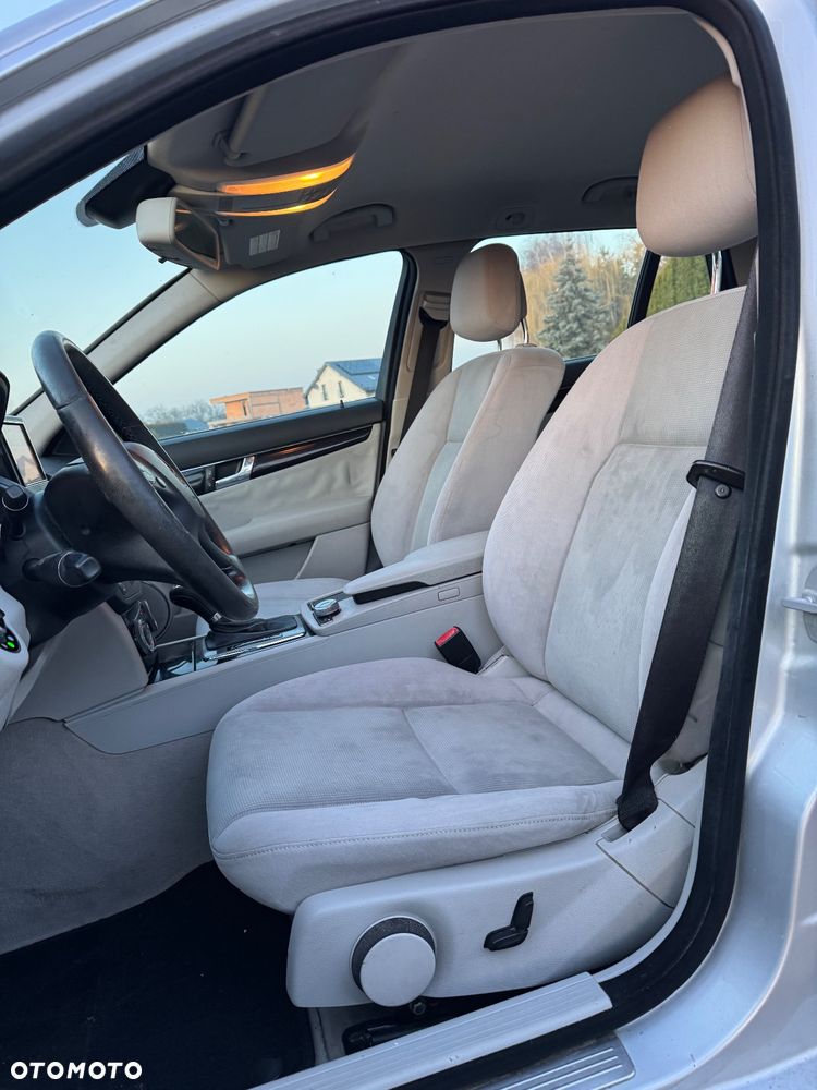 Mercedes-Benz Klasa C 220 CDI DPF Automatik - 16