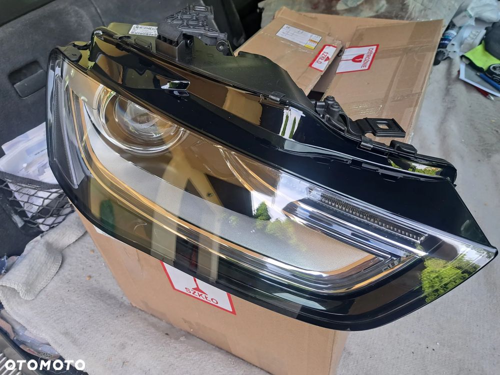 Nowa nieużywana oryginalna Aso lampa przednia prawa Audi A4 B8 lift biksenon neon led. Kod producenta:8KO 941 044 F - 1