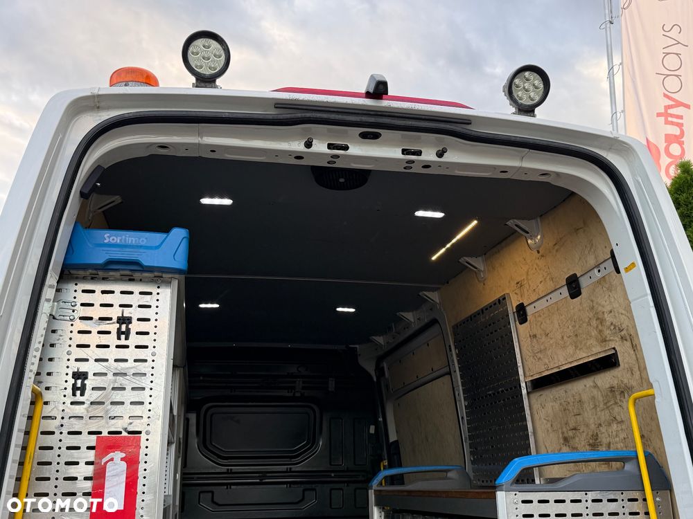 Volkswagen Crafter - 11