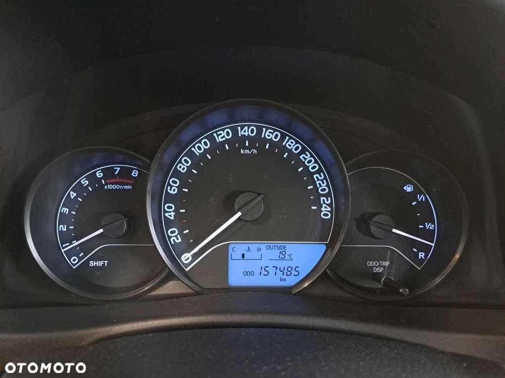 Toyota Auris 1.33 VVT-i Active - 28