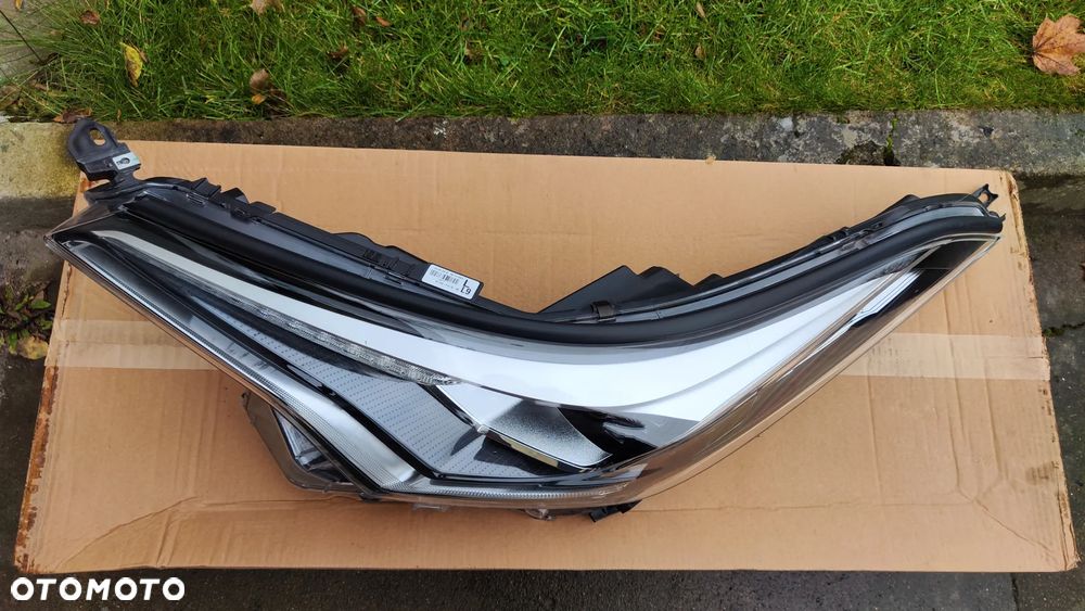 Toyota C-HR 16-19 Lampa Przód Przednia Lewa Full LED Oryginał Nieklejona - 6