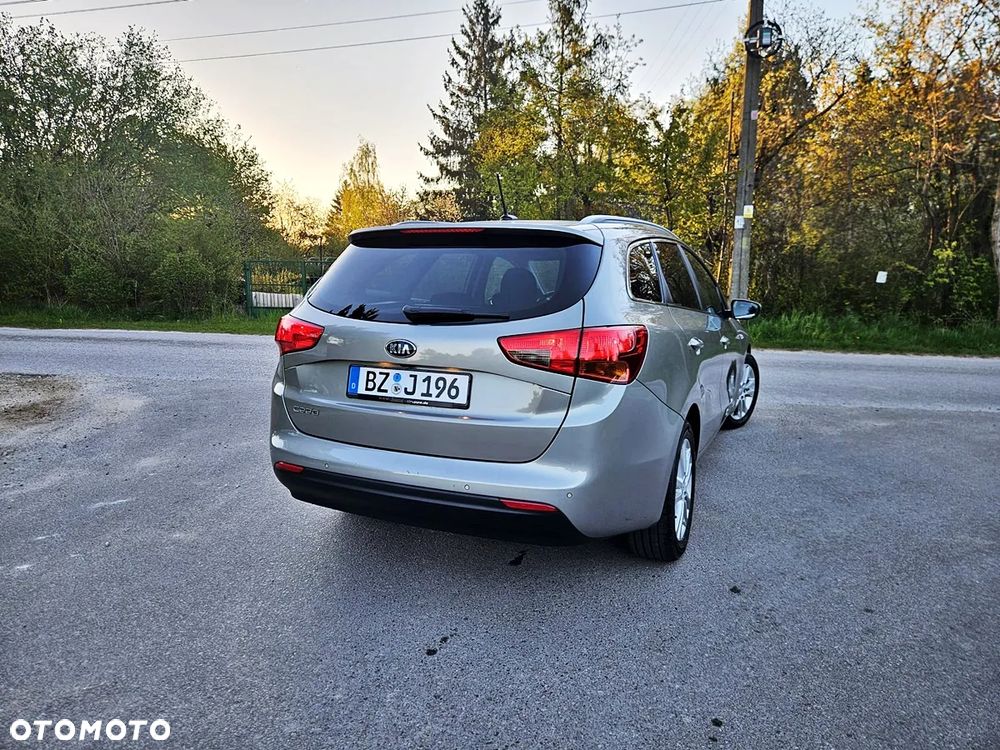 Kia Ceed 1.6 GDI ISG Spirit - 18