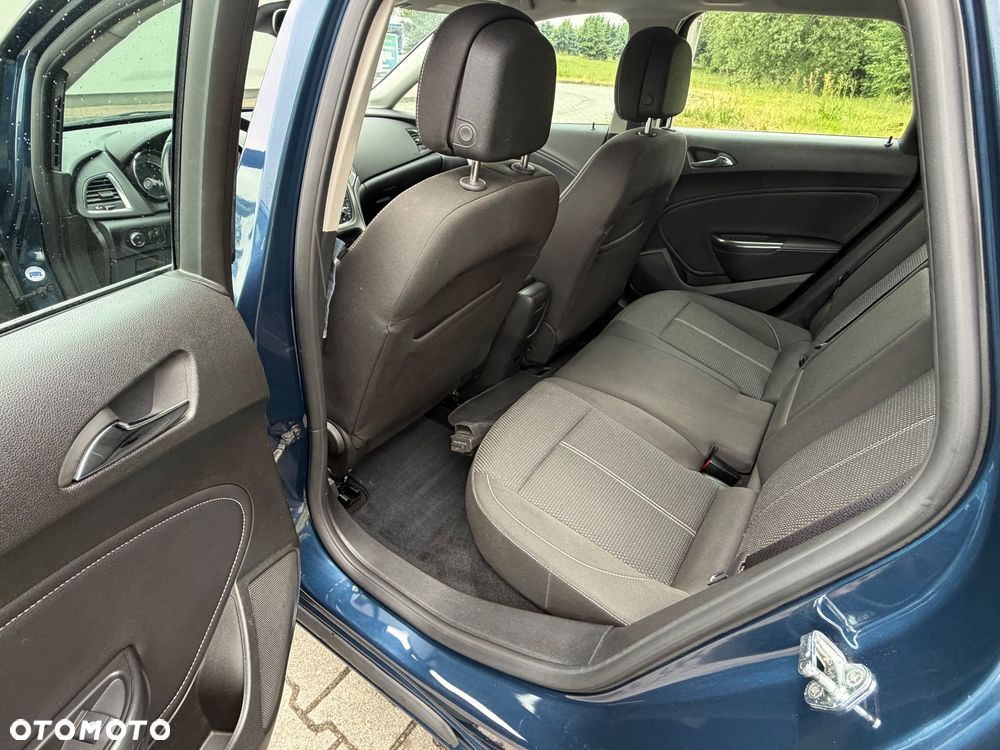 Opel Astra 1.6 T 111 - 22