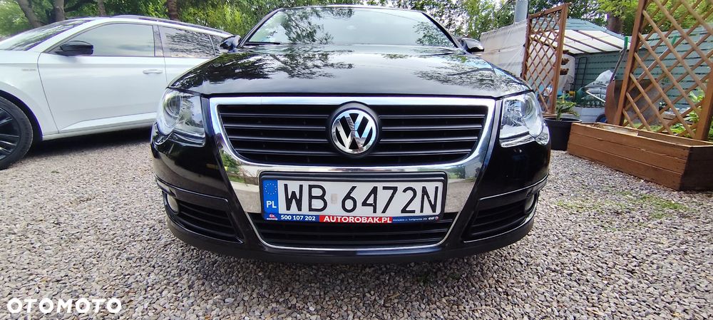 Volkswagen Passat 1.6 FSI Comfortline - 5