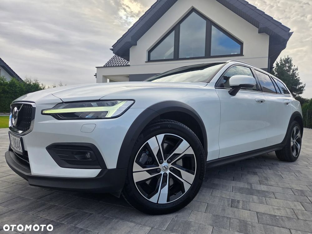 Volvo V60 Cross Country B4 D AWD Geartronic - 4