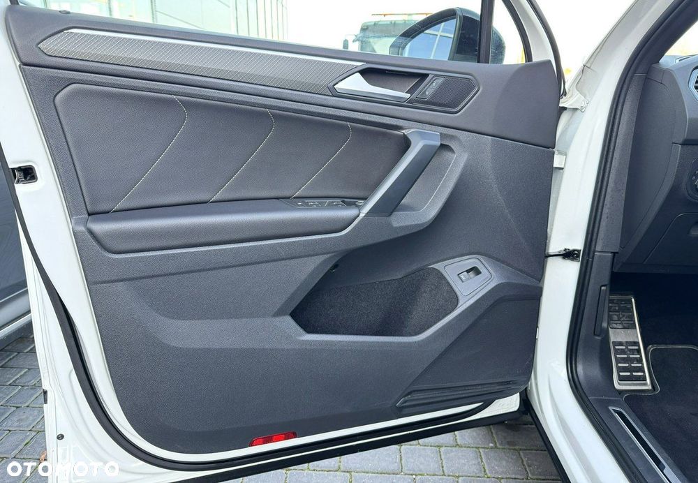 Volkswagen Tiguan - 12