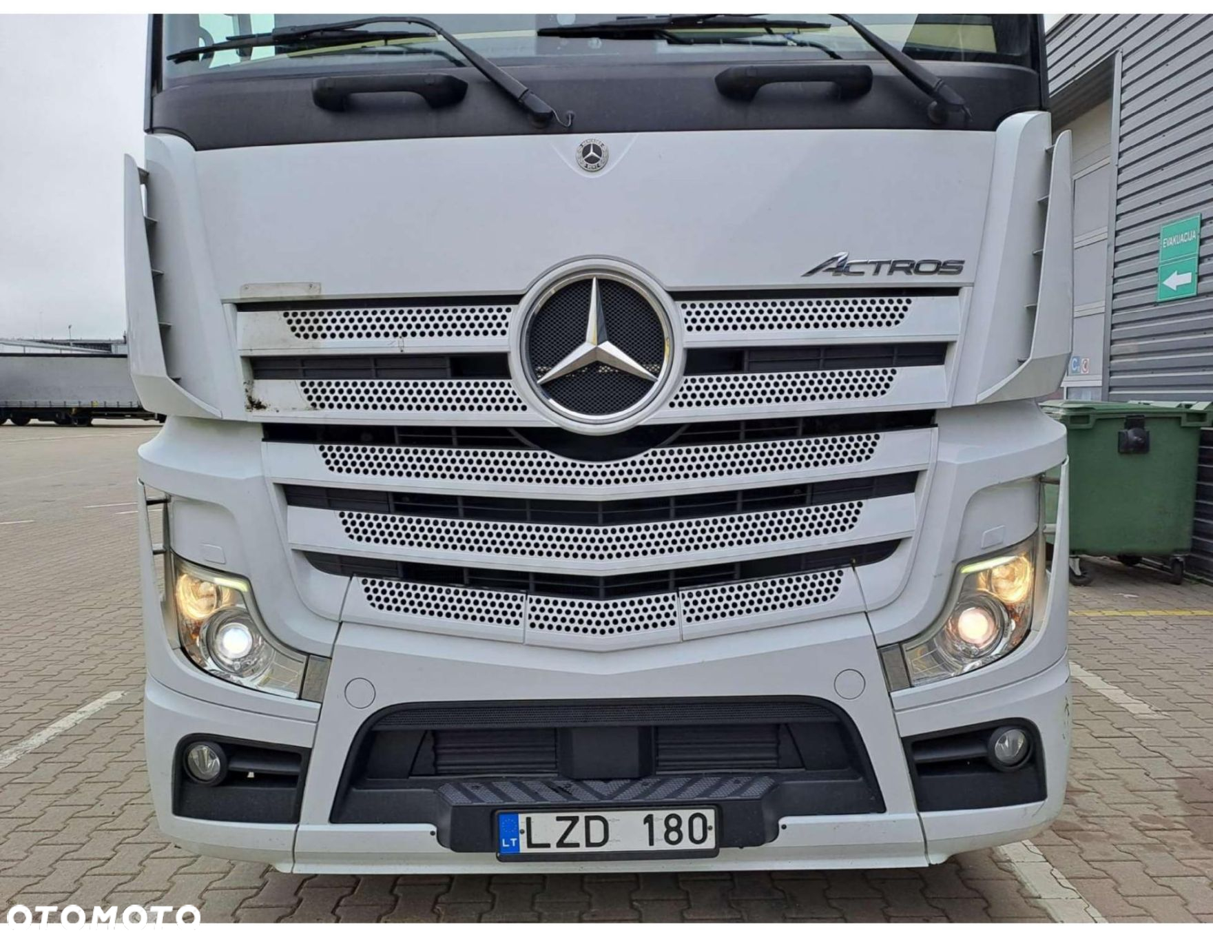 Mercedes-Benz Actros 5 1845 BigSpace - 2