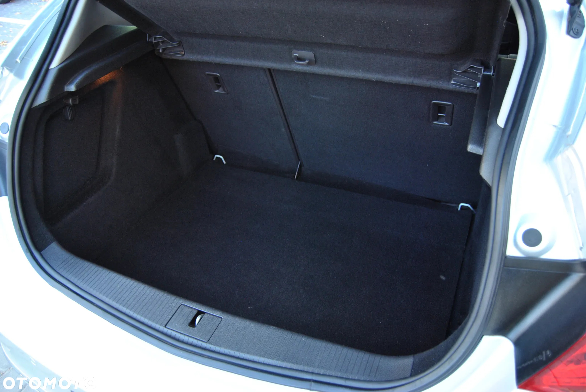 Opel Astra IV 1.4 T Cosmo - 25