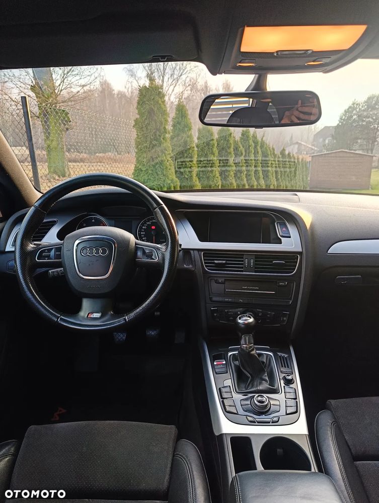 Audi A4 Avant 2.0 TDI DPF quattro - 9