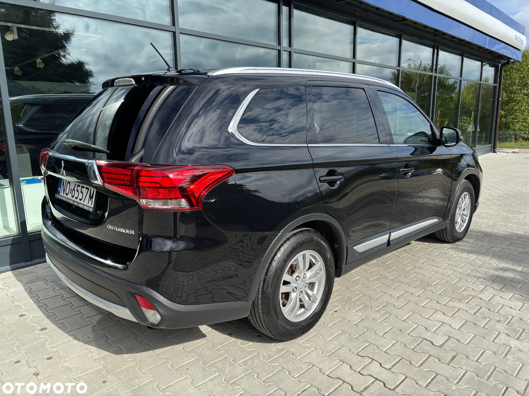 Mitsubishi Outlander 2.2 DID Intense + 4WD - 12