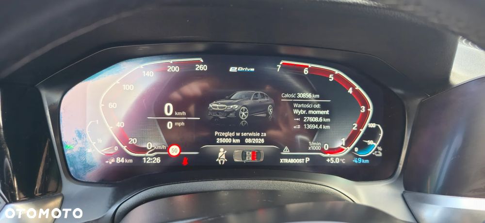 BMW Seria 3 330e M Sport - 14