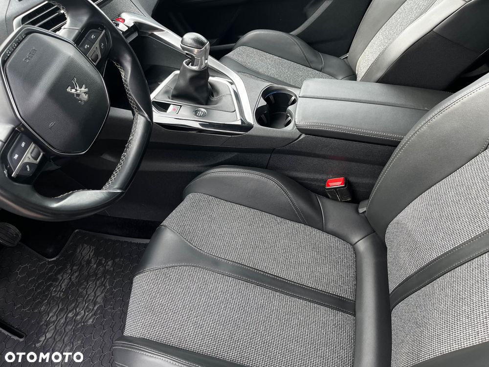 Peugeot 3008 1.5 BlueHDi Allure S&S - 7