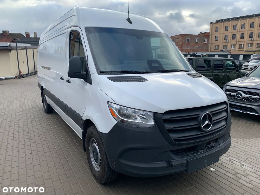 Mercedes-Benz Sprinter - 8