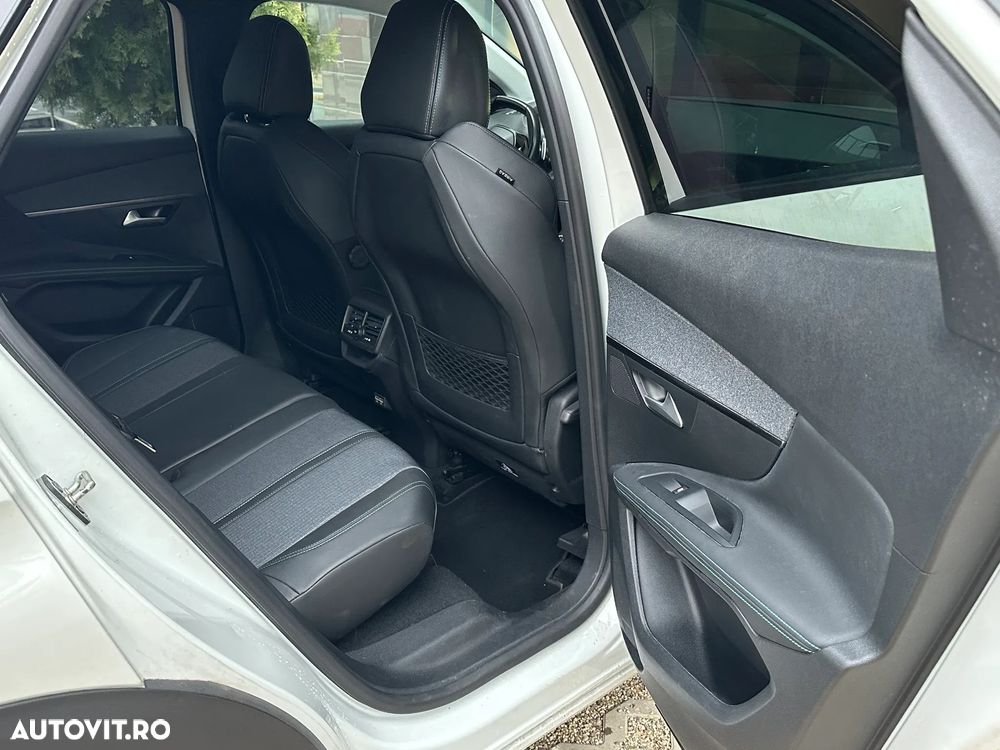 Peugeot 3008 1.2 PureTech 130 EAT8 Allure Pack - 9