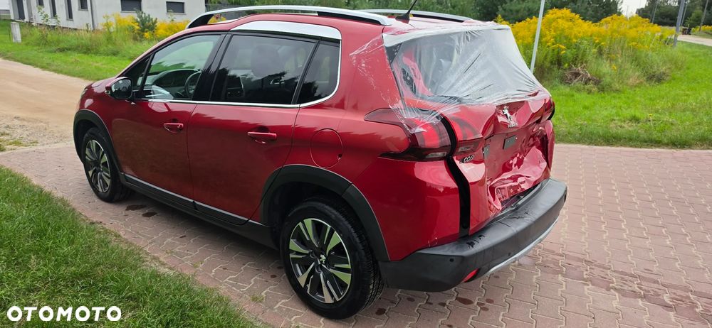 Peugeot 2008 1.2 Pure Tech Allure S&S EAT6 - 8