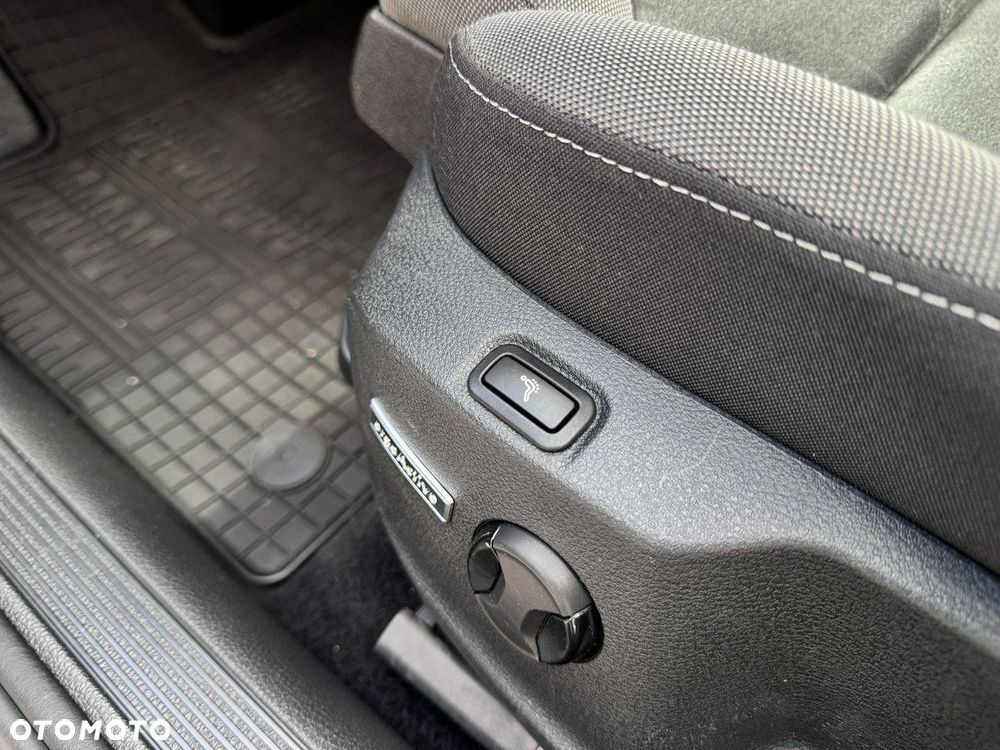 Volkswagen Golf - 26