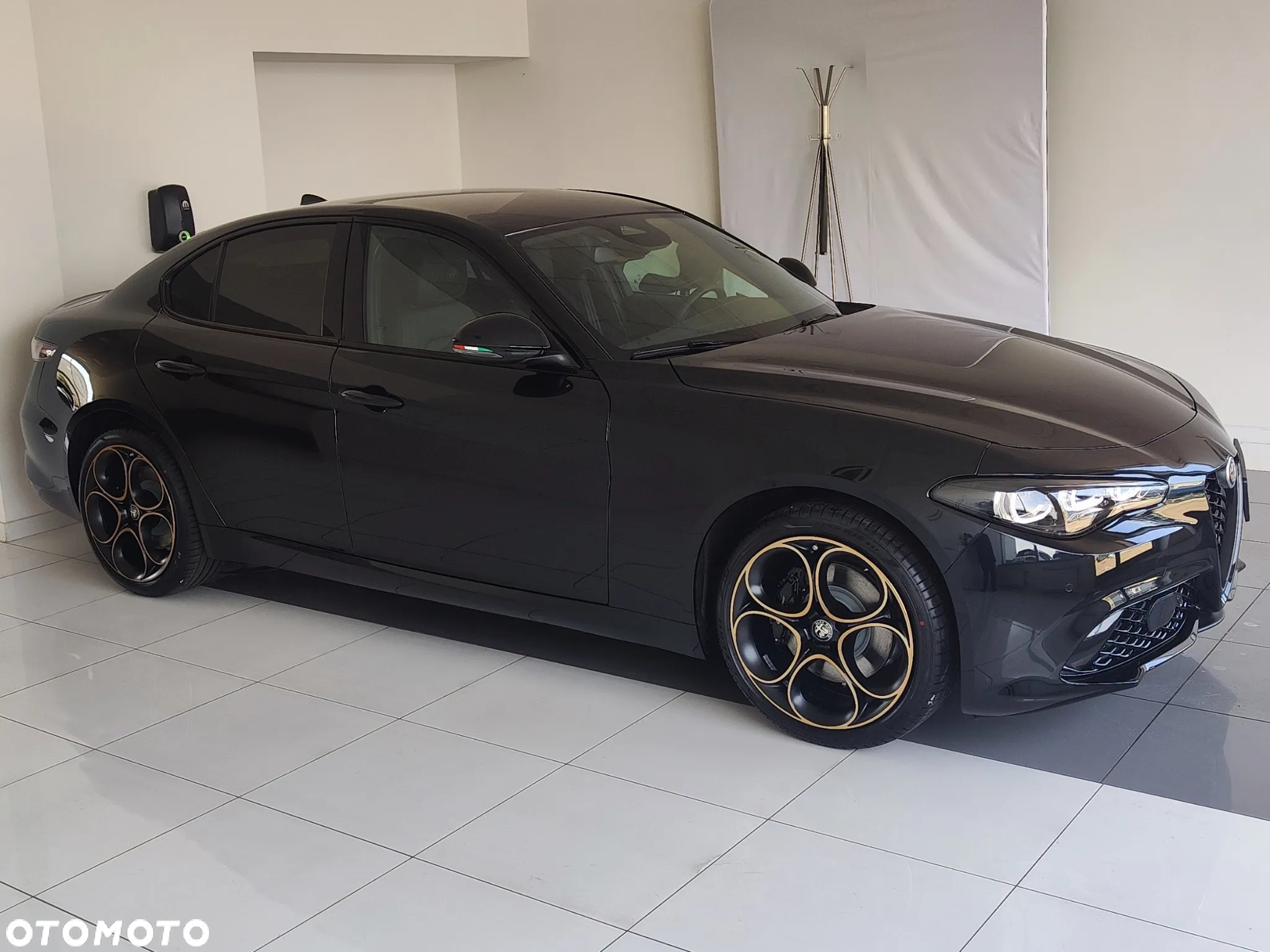 Alfa Romeo Giulia 2.0 Turbo Intensa Q4 - 6