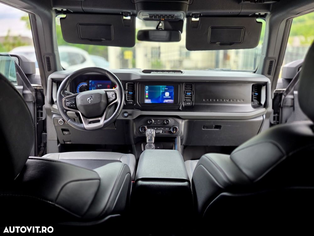 Ford Bronco - 8
