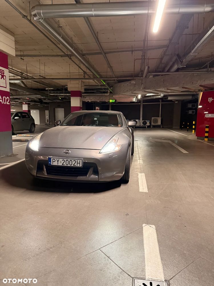 Nissan 370 Z - 2