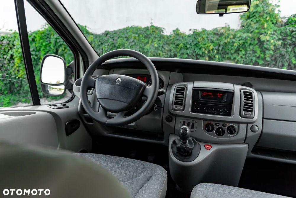 Renault Trafic Passenger L2H1 Expression - 26