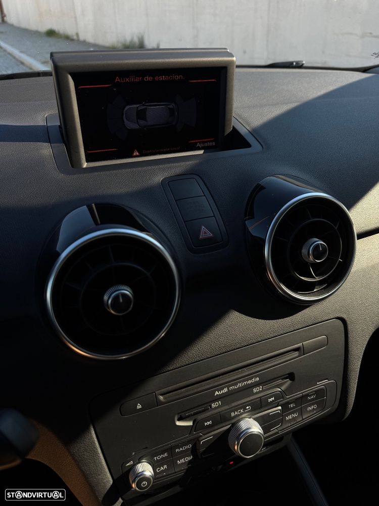 Audi A1 Sportback 1.6 TDi S-line S tronic - 20