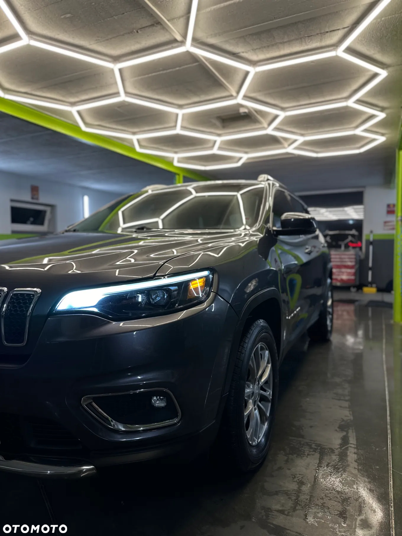 Jeep Cherokee - 6