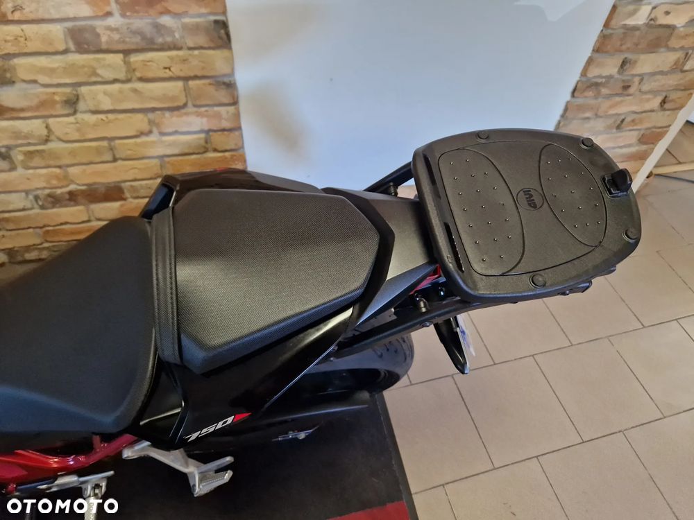 Honda Hornet - 24
