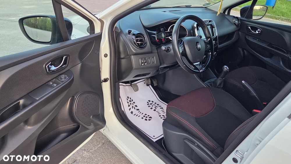 Renault Clio 1.2 16V 75 Luxe - 22