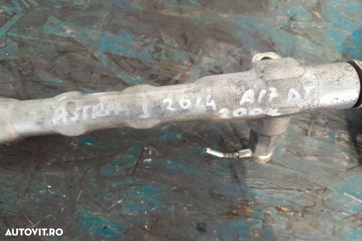 Rampa injectoare 13207705356 13207705356 Opel Astra J [2009 - 2012] S - 3