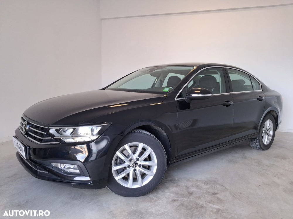 Volkswagen Passat - 4