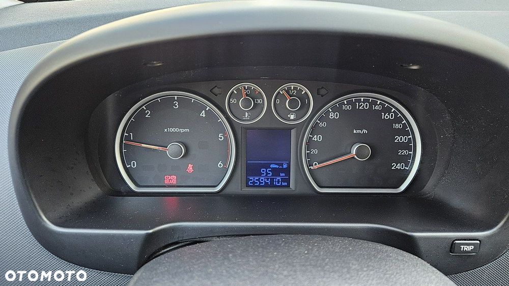 Hyundai i30 1.6 CRDi FIFA WM Edition - 23