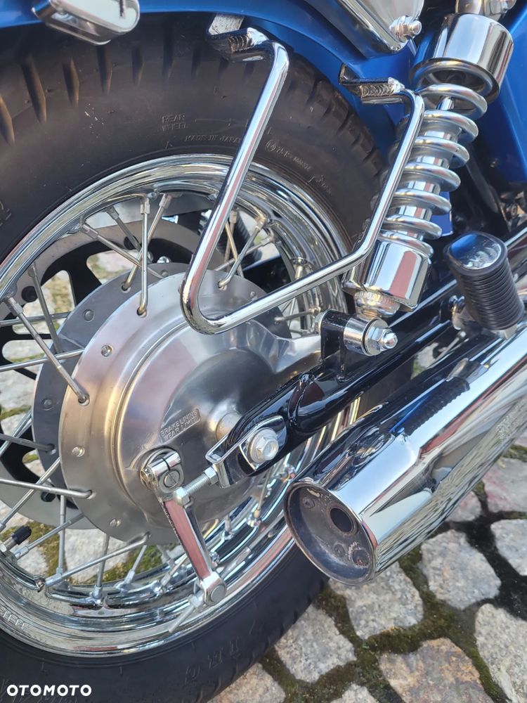 Suzuki Boulevard - 10