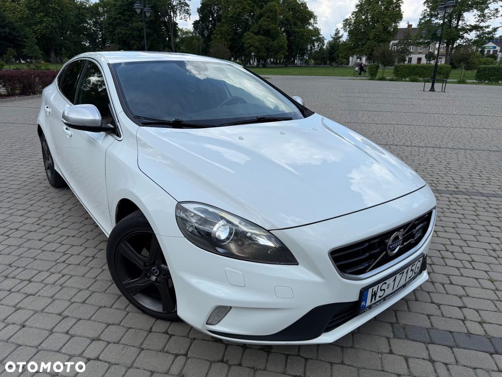 Volvo V40 D2 R-Design Summum - 1