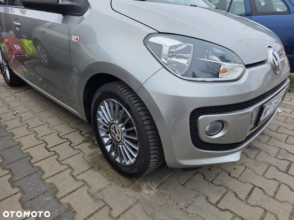 Volkswagen up! move - 9